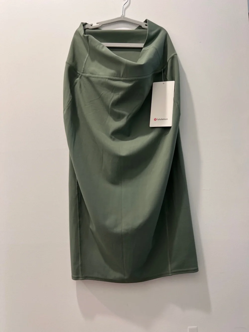 NWT❤️ 8 lululemon Nulu Slim-Fit High-Rise Skirt in Grey Eucalyptus